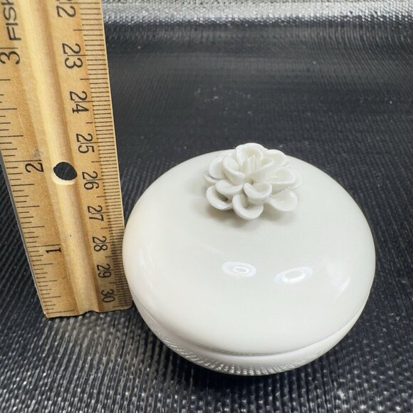 Vintage Italian Pottery Trinket Dish Holder With Applied Flower Lid Pill Holder - Picture 3 of 9